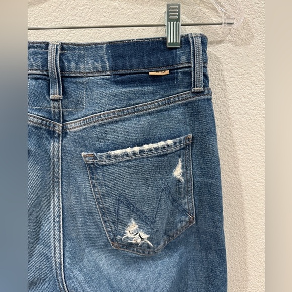 MOTHER Superior The Tomcat Distressed Crop Blue Jeans Playing with Scissors 25 - Picture 10 of 16